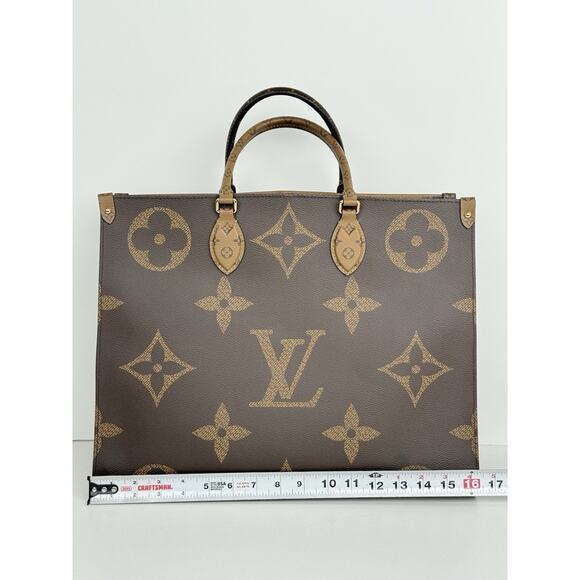 Louis Vuitton Monogram Giant Onthego GM Tote Bag Brown with Gold Hardware B-3 - Picture 13 of 16